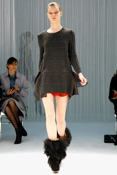 Look 7